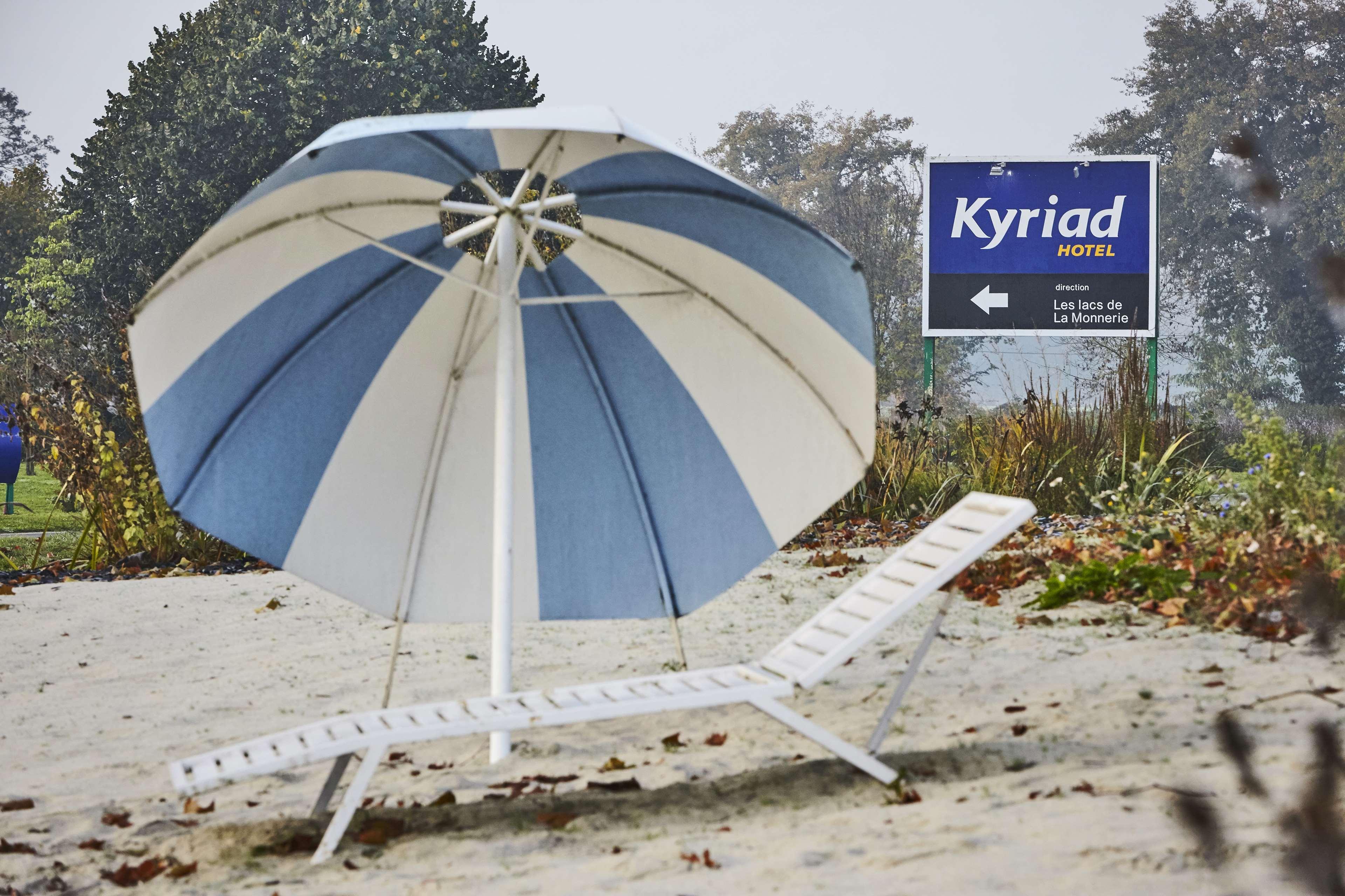 Kyriad Hôtel La Fleche La Flèche Exterior foto